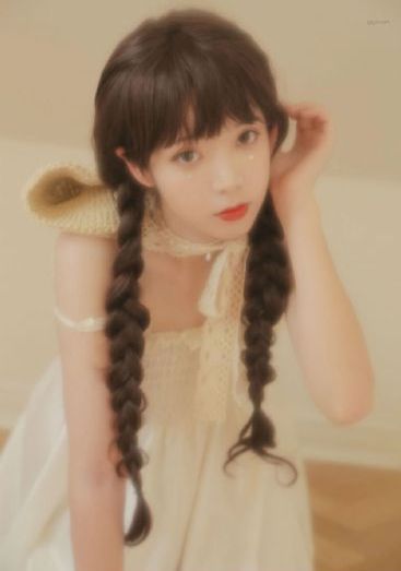 裙下有怪兽